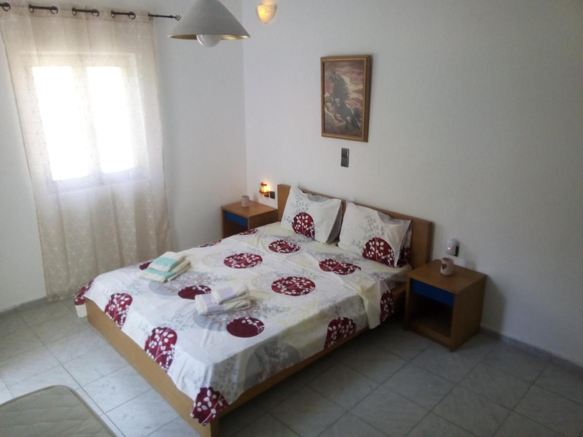 Aggelina Guest House Sárkhos Екстериор снимка
